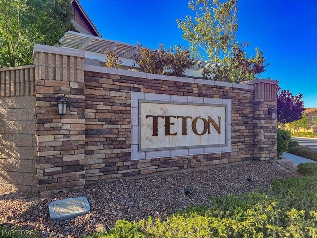 Building Photo - 9936 Wildhorse Cyn Ave