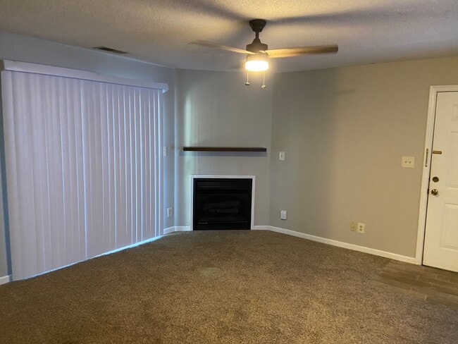 Building Photo - 100 Myrtle Greens Dr