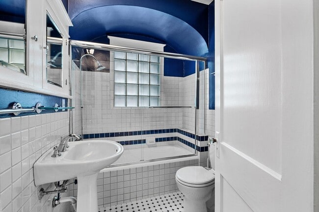 Building Photo - Gorgeous Wash Park Bungalow!