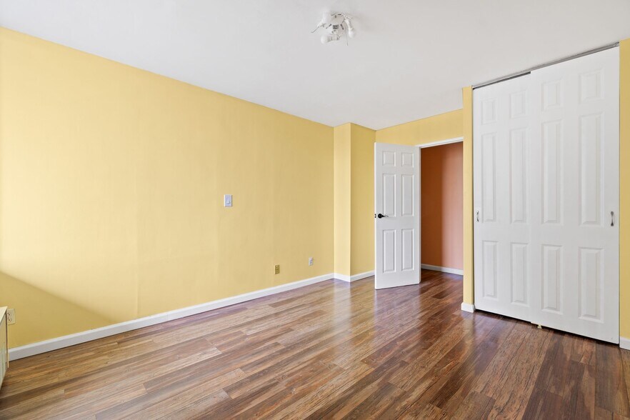 Building Photo - 200 Winston Dr