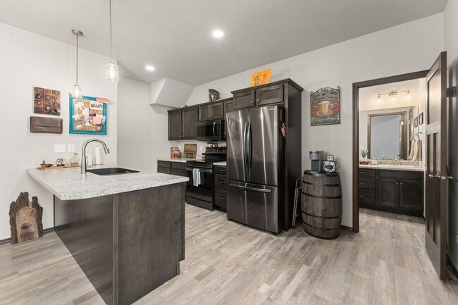 Building Photo - 4500 E Whisper Ridge Pl