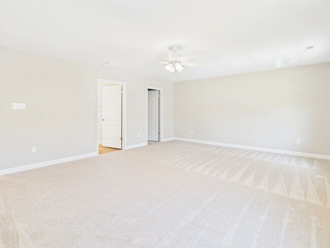 Building Photo - 1700 Dinwiddie Ave