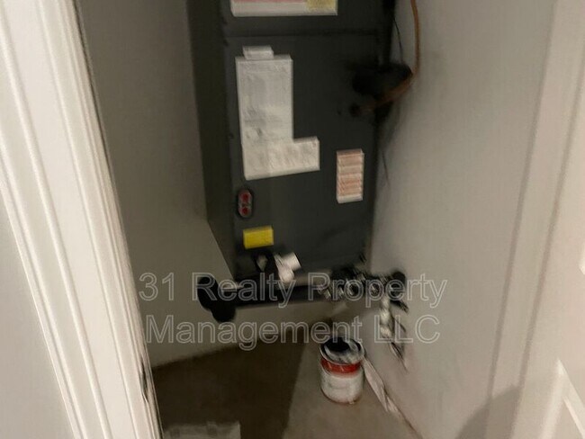 Building Photo - 1211 Caroline St