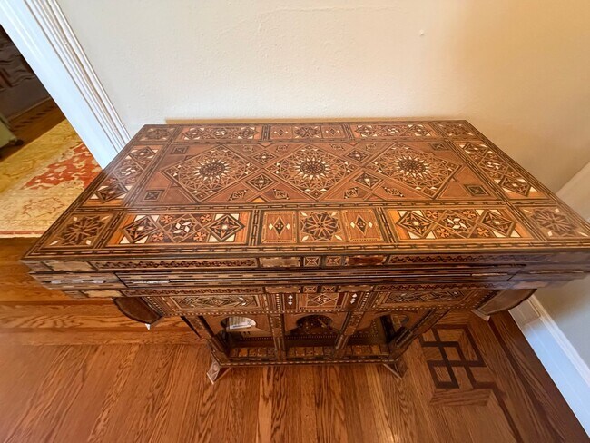 Building Photo - Elegant St. Francis Wood Residence - Available Furnished or Unfurnished