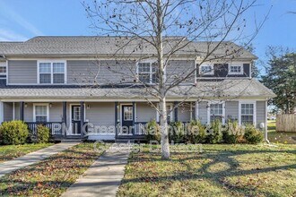Building Photo - 2543 Summit Ct