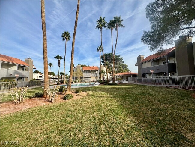 Building Photo - 2112 Sunfish Dr