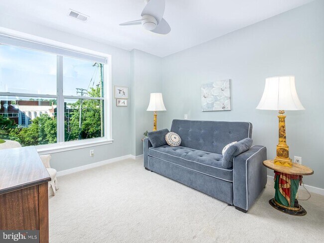 Building Photo - 3989 Norton Pl