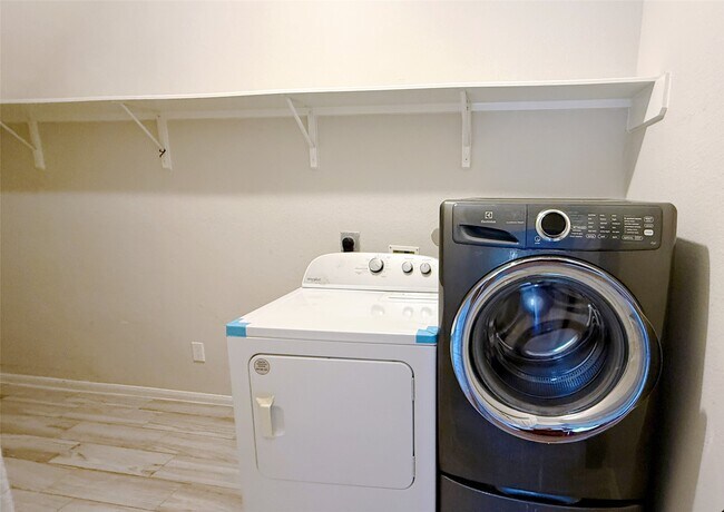 Building Photo - 23303 Briarstone Hbr Trl