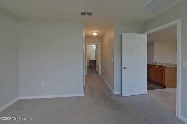 Building Photo - 2210 Pebble Point Dr