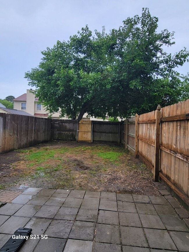Building Photo - Updated 3BR Home in Virginia Beach – New HVAC, New Carpet & Washer/Dryer Included!