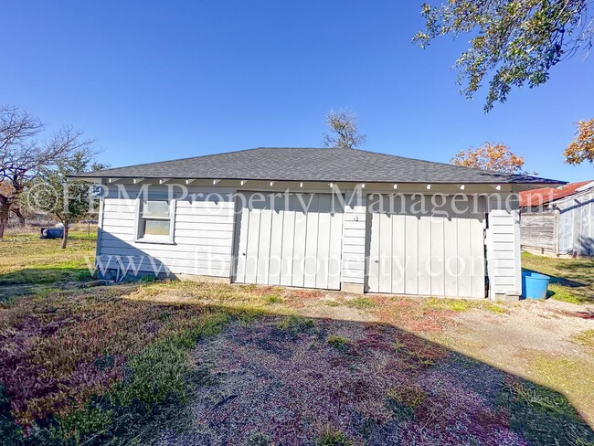 Building Photo - 1900 Creechville Rd