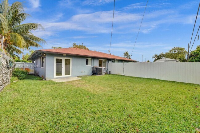 Building Photo - 1154 NW 103rd St