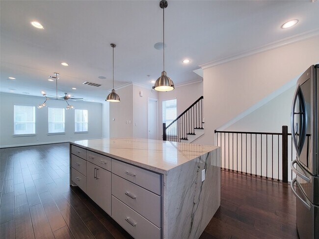 Building Photo - 845 Fisher St