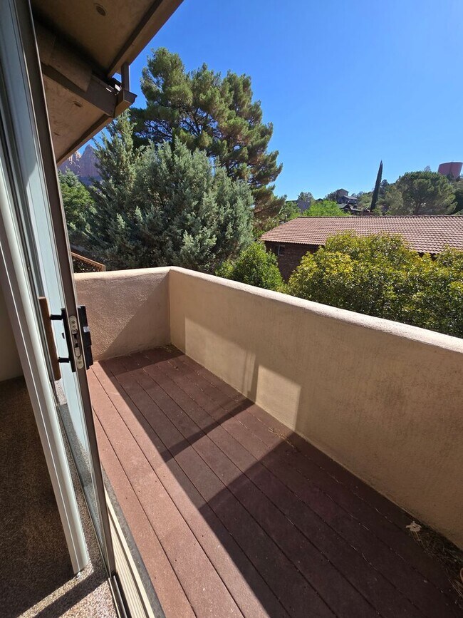 Building Photo - Unfurnished, 1-Year Long-Term Rental