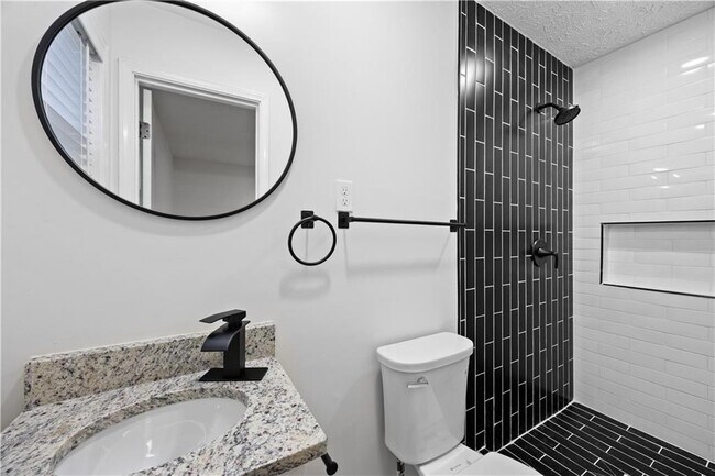 Building Photo - 1517 Colony E Cir