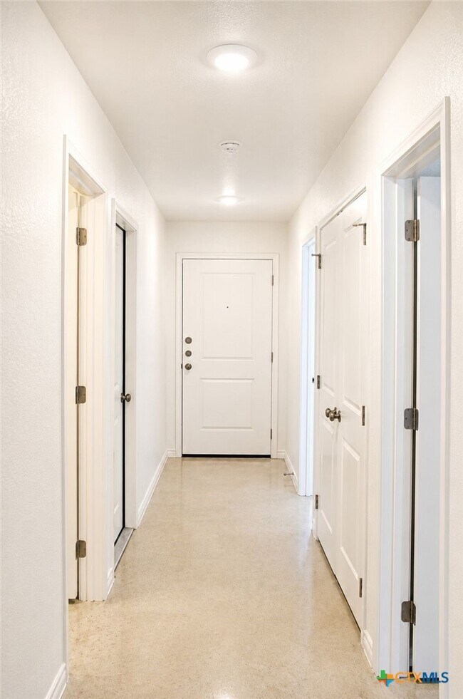 Building Photo - 1222 Lehmann Dr