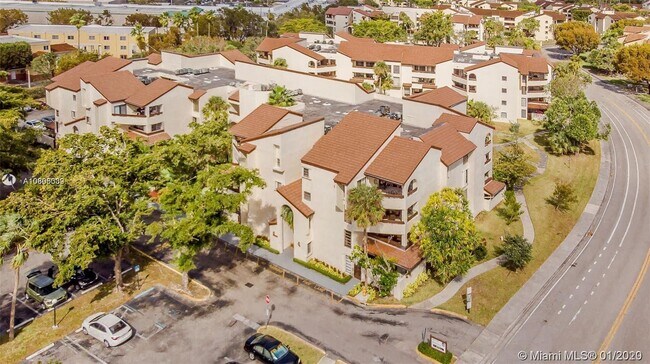 Building Photo - 9030 SW 125th Ave