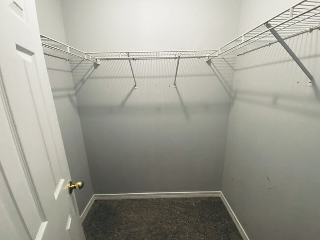 Building Photo - Fantastic location! This end unit offers t...
