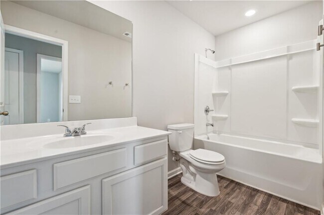 Building Photo - 67 Pointe Pl