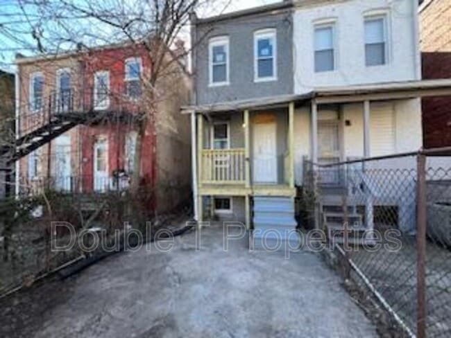 Building Photo - 3010 Grayson St