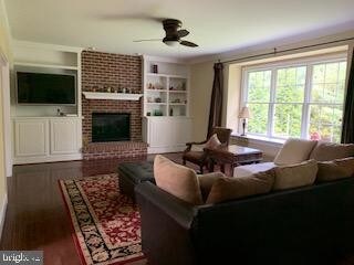 Building Photo - 418 Derby Way
