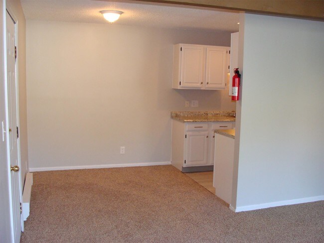 Building Photo - 998 W Beaver Creek Blvd