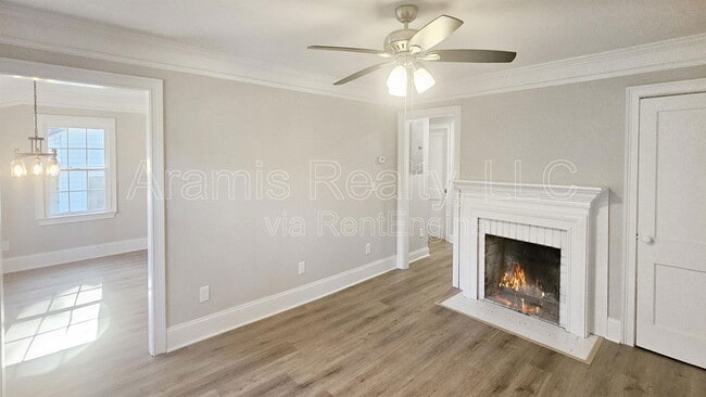Building Photo - 494 Birney St NE