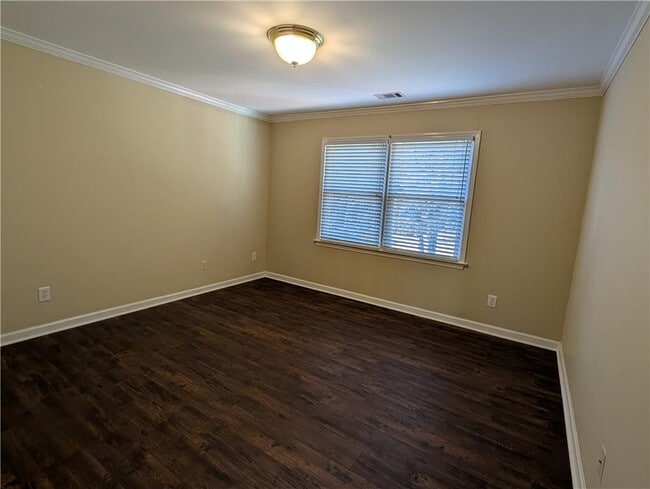 Building Photo - 4492 Chattahoochee Plantation Dr SE