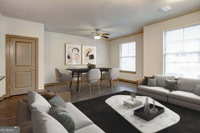 Building Photo - 800 Milwood St