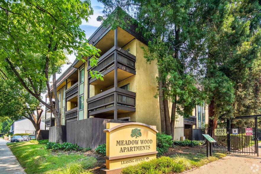 Primary Photo - Meadow Wood