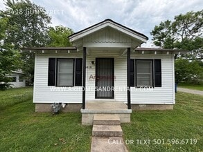 Building Photo - 3418 Gum St