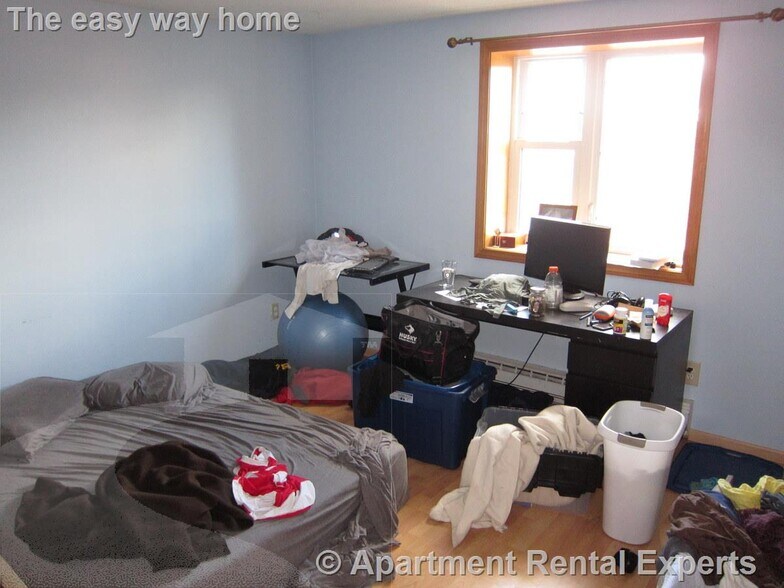 Building Photo - 94 Beacon St