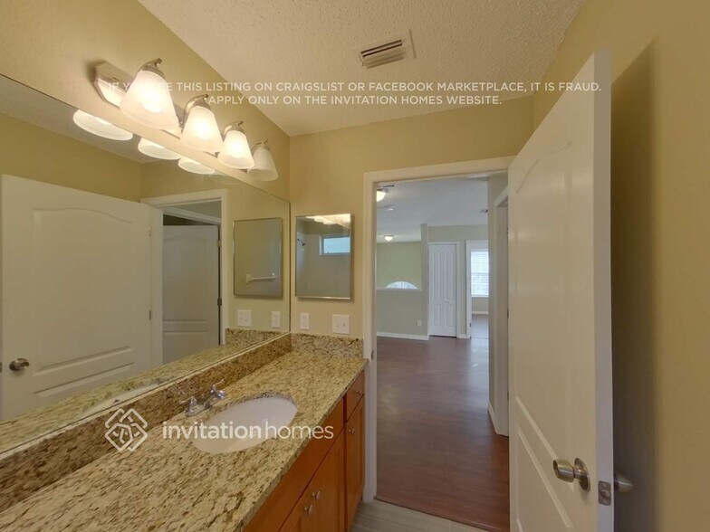 Building Photo - 1041 Grand Canyon Dr