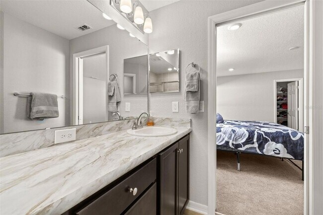 Building Photo - 1750 Daystar Dr