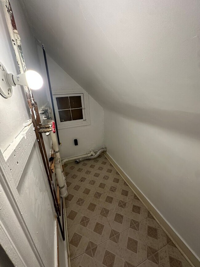 Building Photo - French St. 201-203