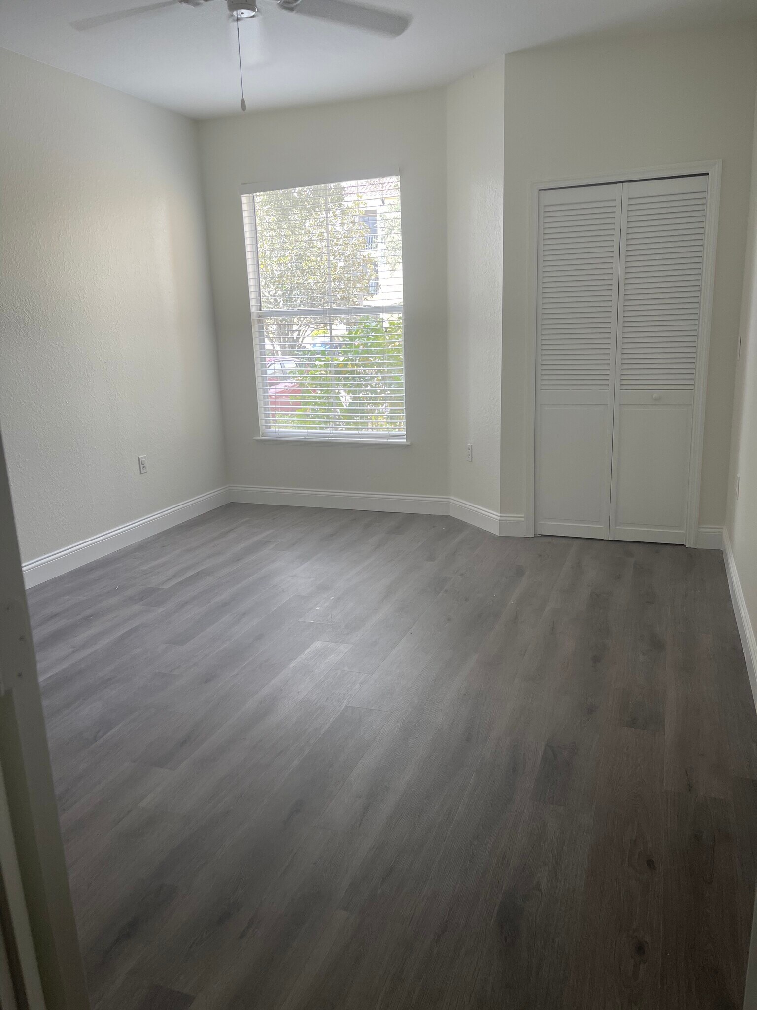 Building Photo - 1150 Lake Shadow Cir