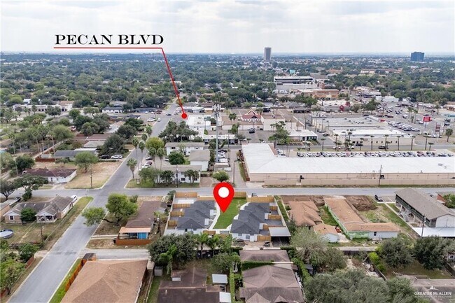 Building Photo - 17 Redwood Ave