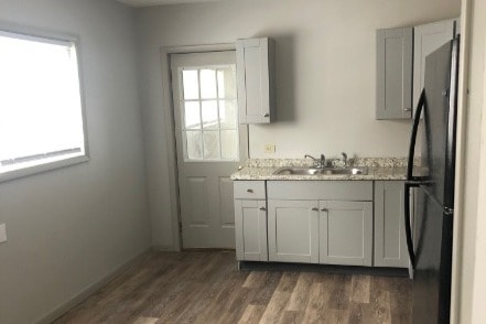 Kitchen - 112 W 1st St S