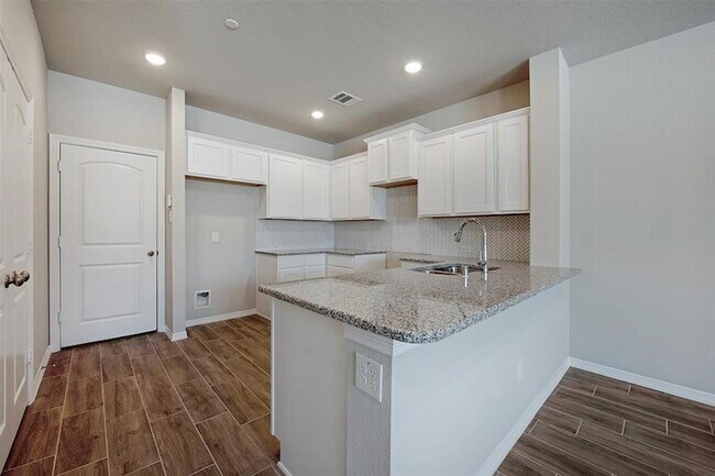 Building Photo - 8040 Scanlan Trl