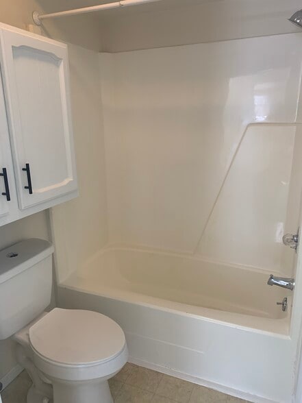 Building Photo - 315 Concord Ave