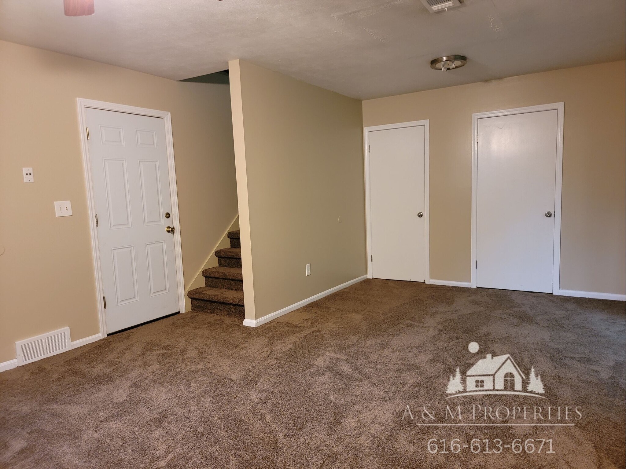 Building Photo - 5809 Christie Ave SE