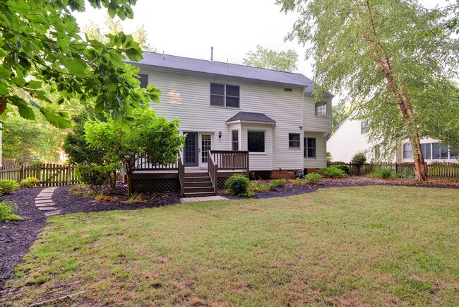 Building Photo - Woods of Tabb Home on a Quiet Street.