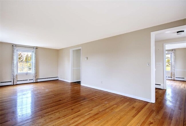 Building Photo - 12 Whalen Dr