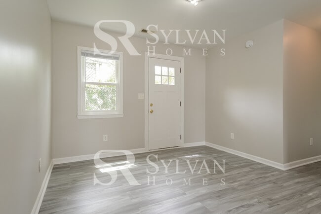 Building Photo - Charming 3BR 2BA home