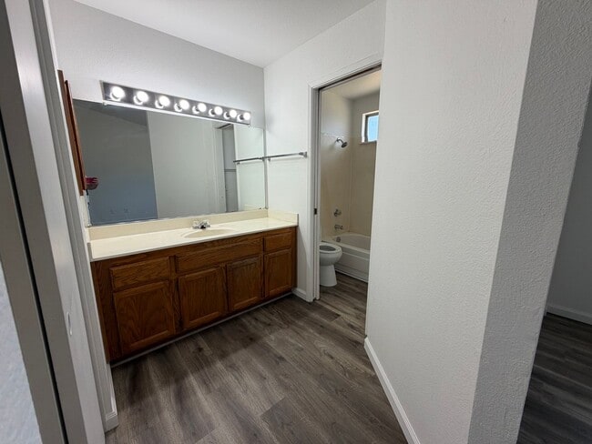 Building Photo - 8162 Morgan Hill Way