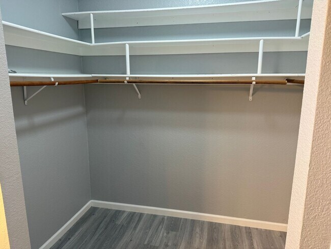 Building Photo - Remodeled 4-bedroom Oakley Rental Opportunity!