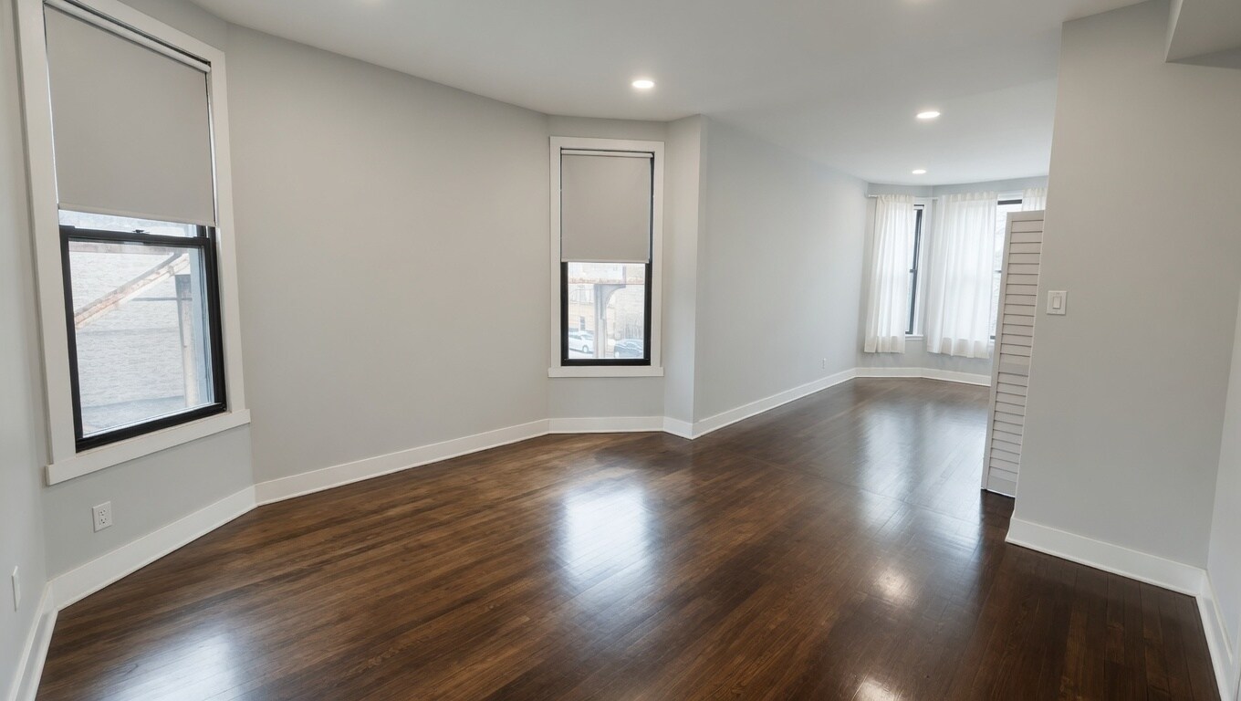 Building Photo - 3420 N Seminary Ave