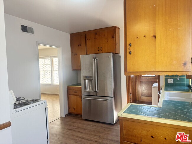 Building Photo - 13054 Hartsook St