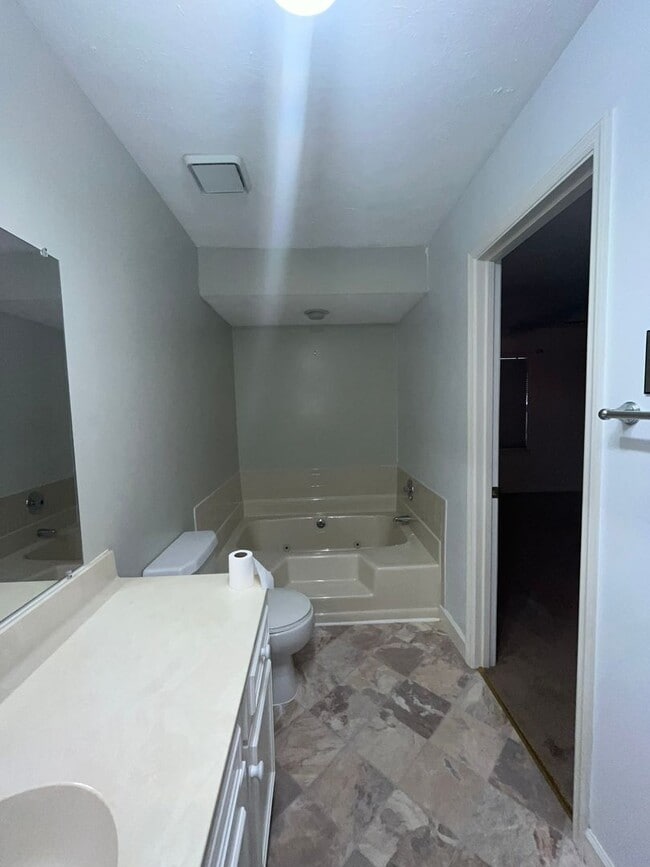 Building Photo - Your Dream Home is Waiting for You! Yardwo...