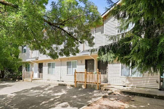 Building Photo - 2619 SE 125th Ave